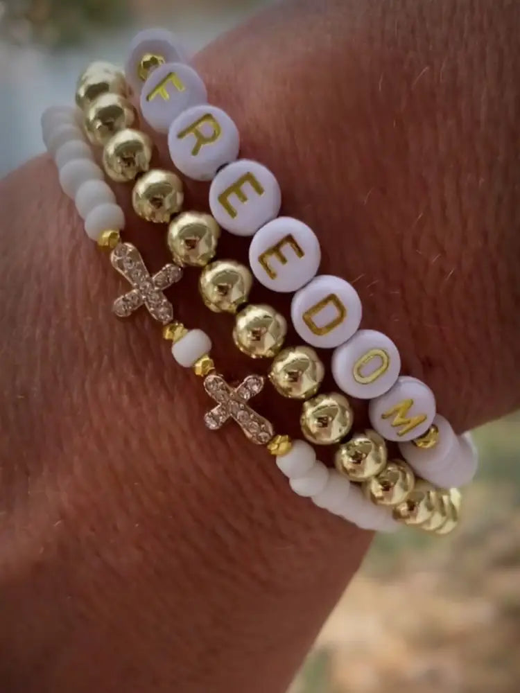 Cross & Freedom Beaded Bracelet Gold / ONE