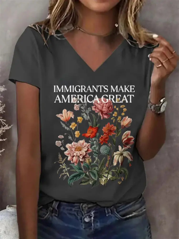 Women’s immigrants make america great T-shirt Dark Gray / S