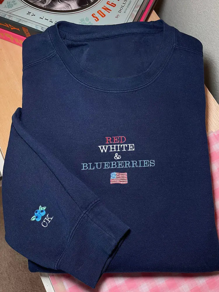 Women’s Red White & Blueberries casual sweatshirt Navy Blue / S