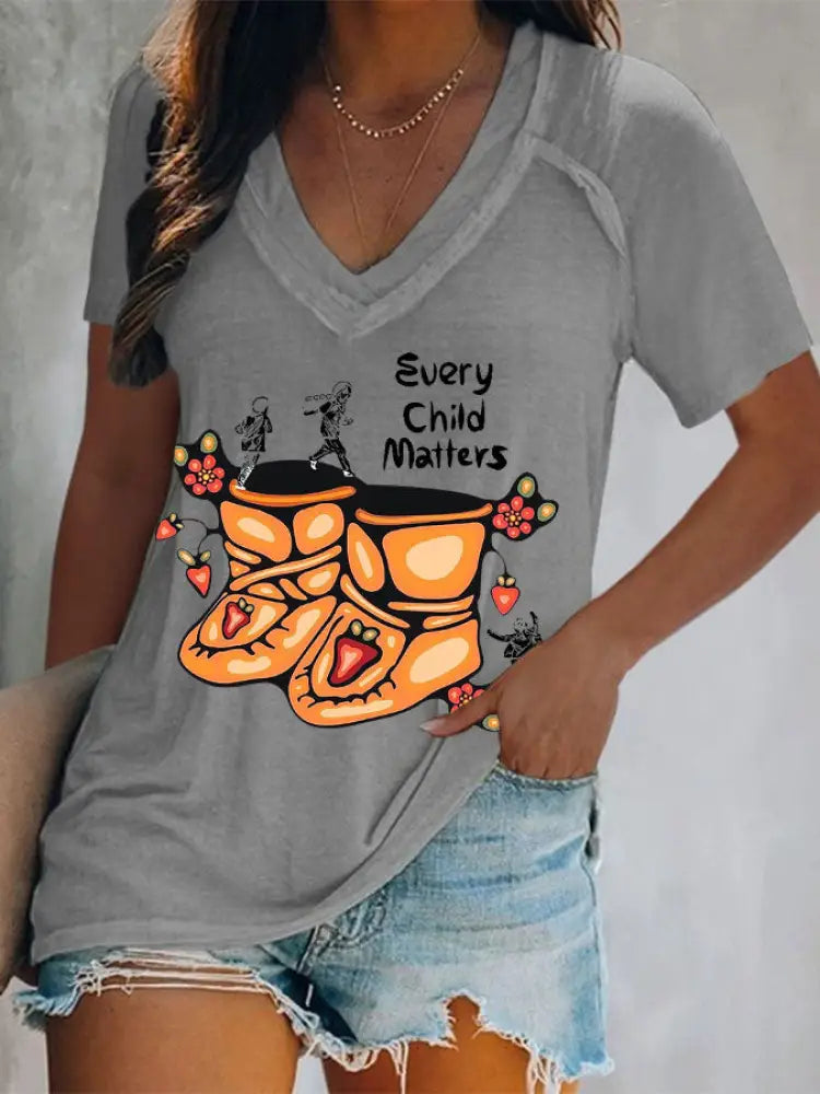 Women’s every child matters V-neck T-shirts Gray / S